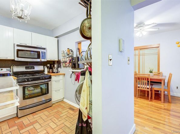 66-01 Burns Street 4N, Rego Park NY 11374