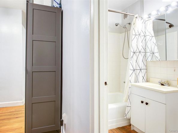 66-01 Burns Street 4N, Rego Park NY 11374