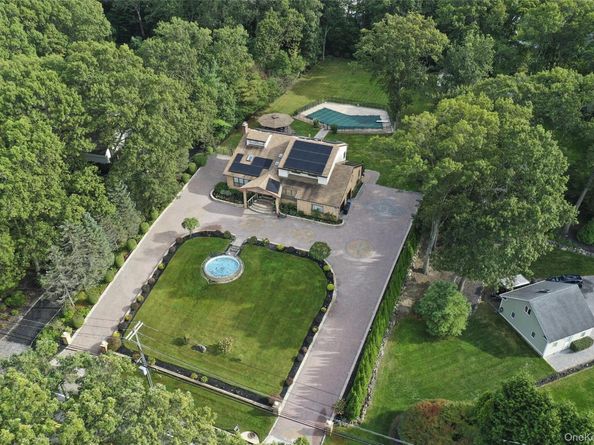 258 Half Hollow Road, Dix Hills NY 11746