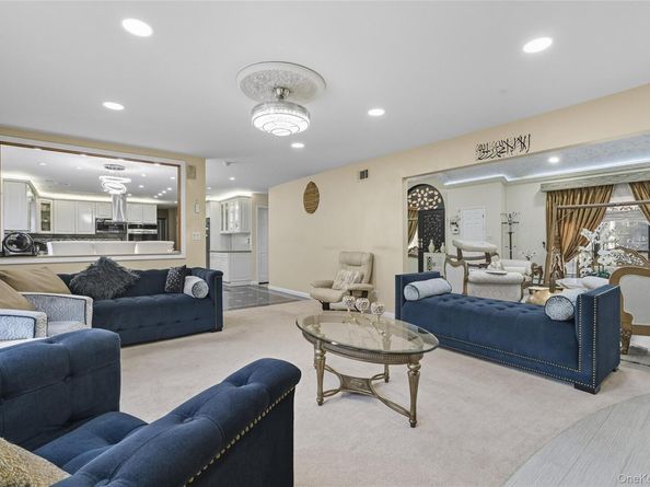 258 Half Hollow Road, Dix Hills NY 11746