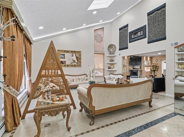 258 Half Hollow Road, Dix Hills NY 11746