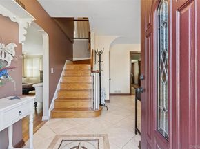 14 Bell Court, Bellmore NY 11710