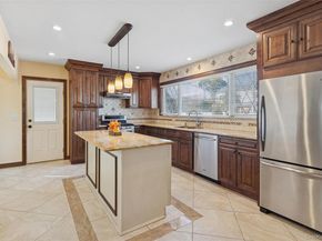 14 Bell Court, Bellmore NY 11710