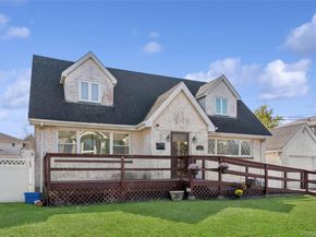 14 Bell Court, Bellmore NY 11710