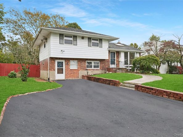 11 Montrose Drive, Commack NY 11725
