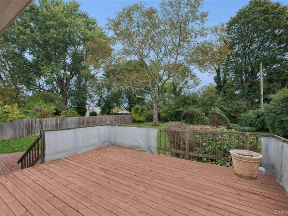 11 Montrose Drive, Commack NY 11725