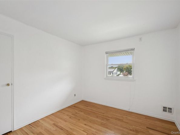11 Montrose Drive, Commack NY 11725