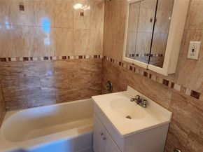 222-89 Braddock Ave 6D, Bellerose NY 11426