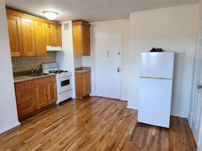 222-89 Braddock Ave 6D, Bellerose NY 11426