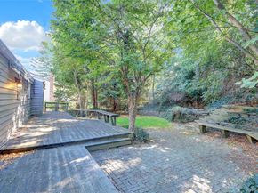 82 Barry Lane, Syosset NY 11791