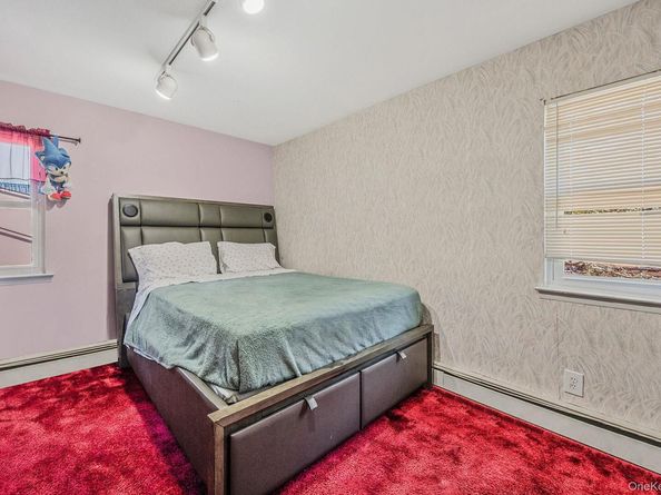 19 Dumond Place, Coram NY 11727