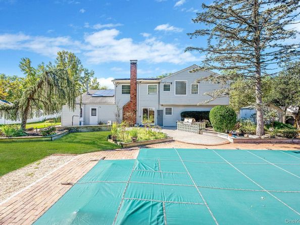 19 Dumond Place, Coram NY 11727