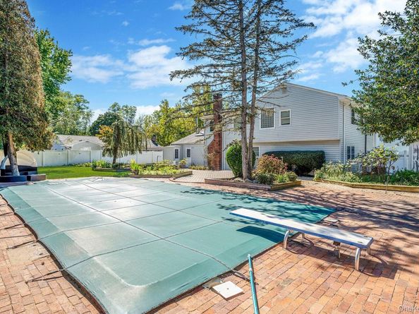 19 Dumond Place, Coram NY 11727