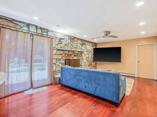 19 Dumond Place, Coram NY 11727