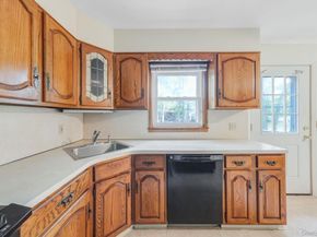 175 Pleasant Street, Ronkonkoma NY 11779