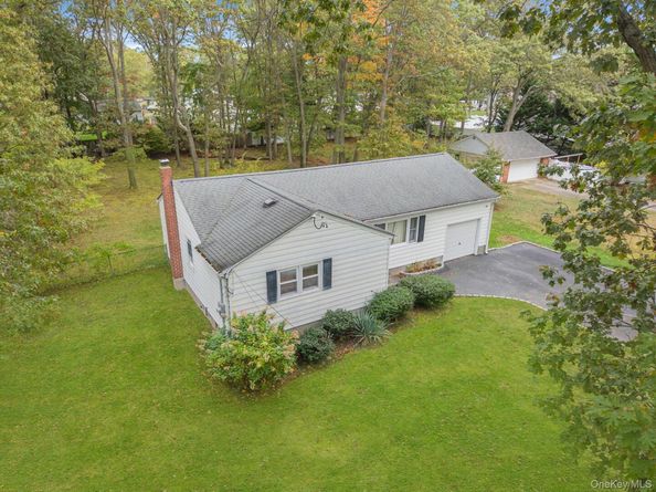 175 Pleasant Street, Ronkonkoma NY 11779
