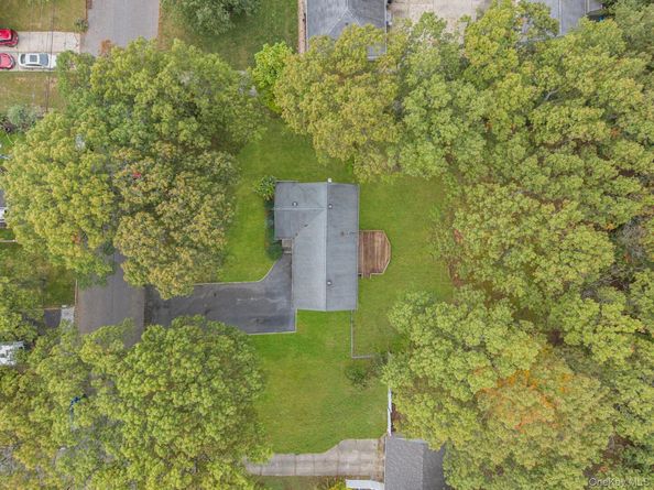 175 Pleasant Street, Ronkonkoma NY 11779