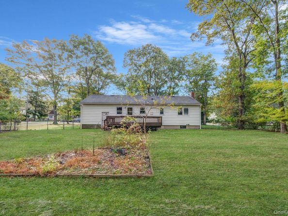 175 Pleasant Street, Ronkonkoma NY 11779