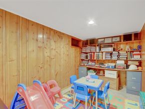 23 Lillian Lane, Plainview NY 11803