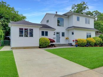 23 Lillian Lane