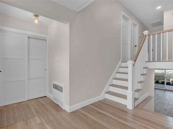 19 Millford Drive, Locust Valley NY 11560