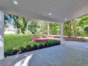 19 Millford Drive, Locust Valley NY 11560