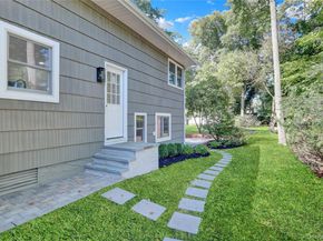 19 Millford Drive, Locust Valley NY 11560