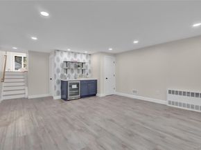 19 Millford Drive, Locust Valley NY 11560