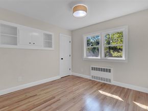 19 Millford Drive, Locust Valley NY 11560