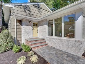 19 Millford Drive, Locust Valley NY 11560