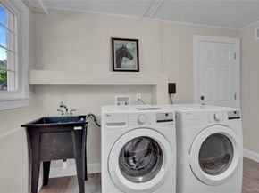 19 Millford Drive, Locust Valley NY 11560