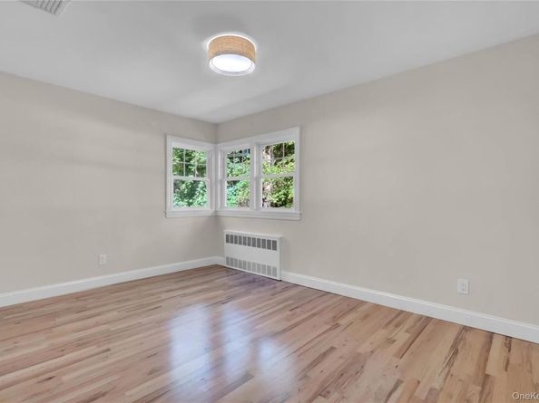 19 Millford Drive, Locust Valley NY 11560