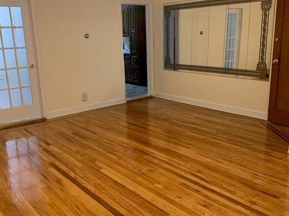 7704 85th Street, Glendale NY 11385
