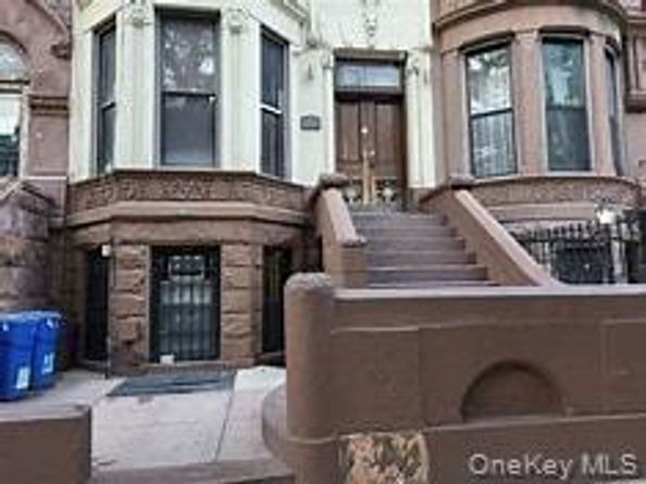 263 Hancock, Brooklyn NY 11216