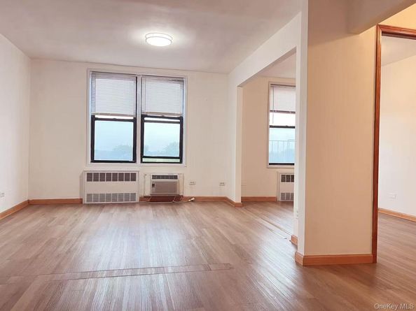 15272 Melbourne Avenue 3A, Flushing NY 11367