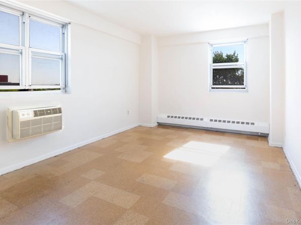52-30 39th Drive 7F, Woodside NY 11377