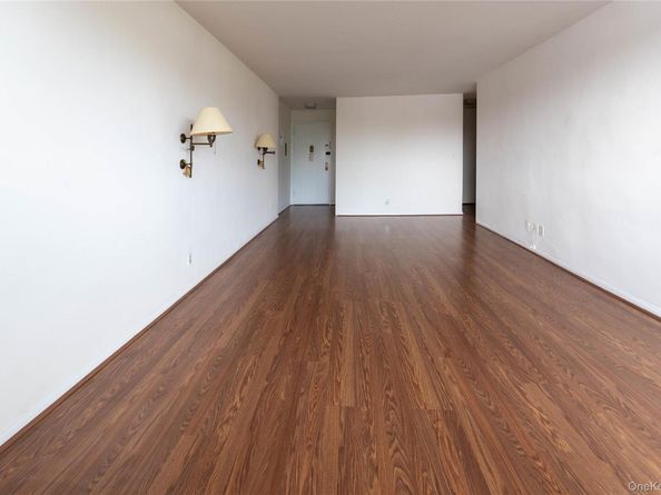 52-30 39th Drive 7F, Woodside NY 11377