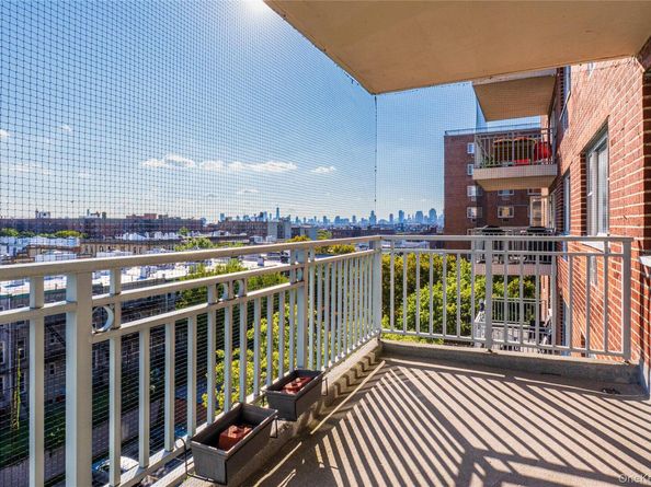 52-30 39th Drive 7F, Woodside NY 11377