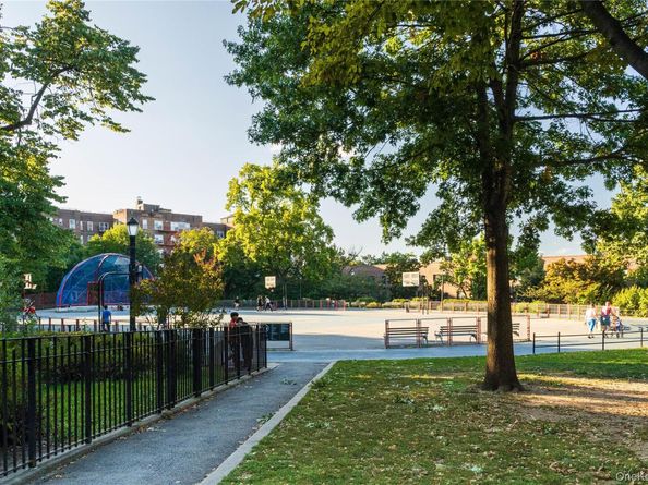 52-30 39th Drive 7F, Woodside NY 11377