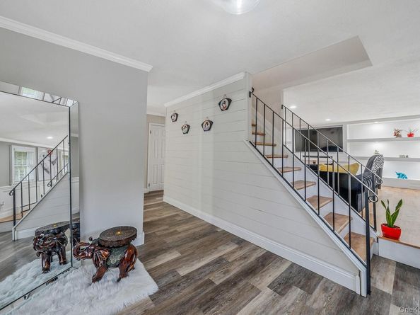 8 Linden Street, Coram NY 11727