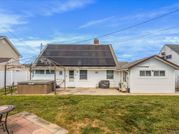 236 Duckpond Drive S, Wantagh NY 11793