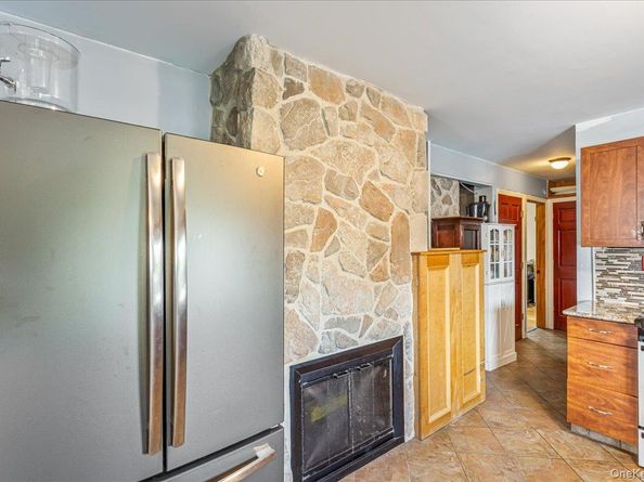 236 Duckpond Drive S, Wantagh NY 11793