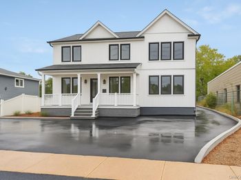 437 Sunrise Highway