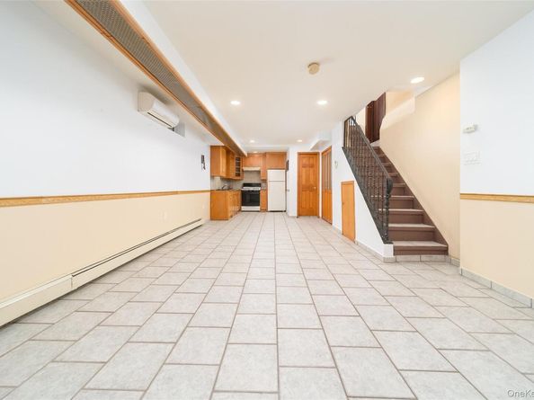 151-25 21 Avenue, Whitestone NY 11357