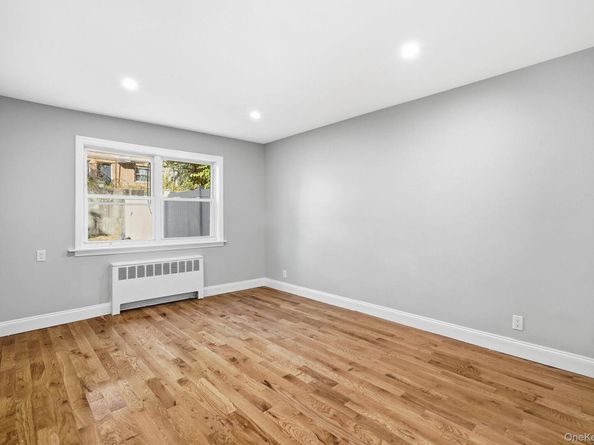 2943 Yates Avenue, Bronx NY 10469