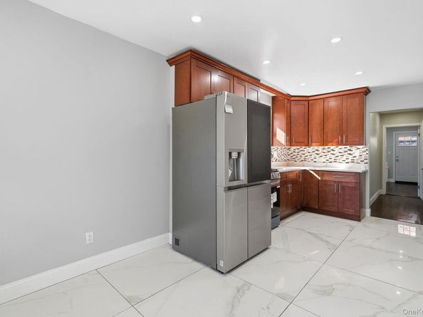 2943 Yates Avenue, Bronx NY 10469