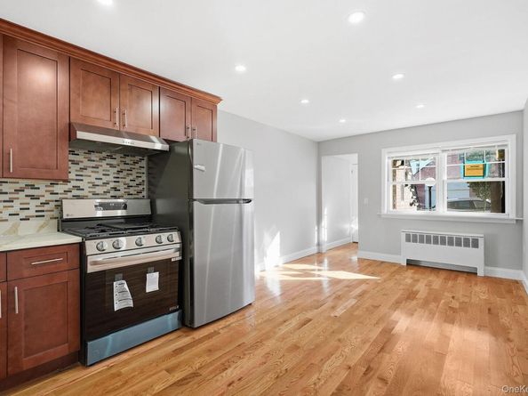 2943 Yates Avenue, Bronx NY 10469
