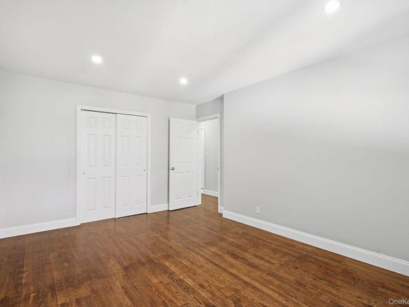 2943 Yates Avenue, Bronx NY 10469