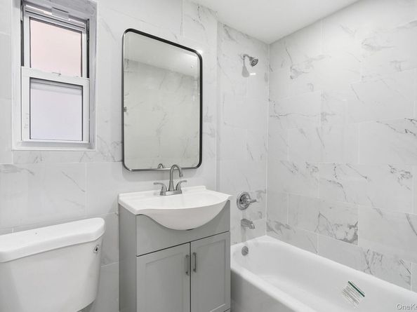 2943 Yates Avenue, Bronx NY 10469