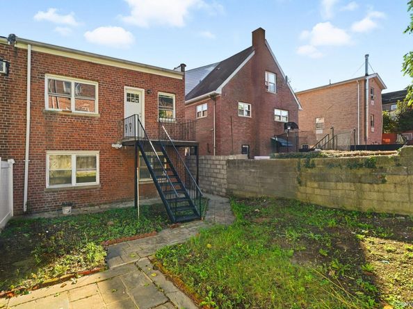 2943 Yates Avenue, Bronx NY 10469